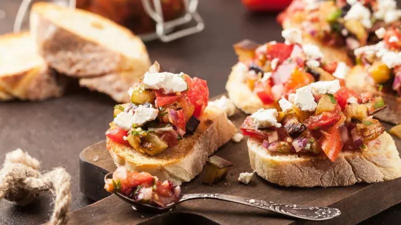 Nakládaný balkánský sýr