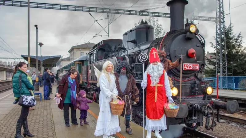 Mikuláš, čert a anděl