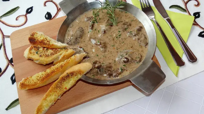 Houbová omáčka se šalotkou