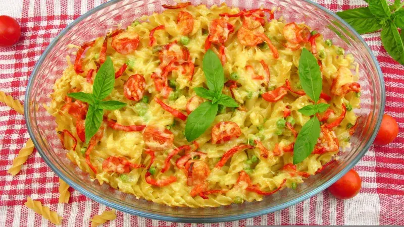 Zapečené špagety se třemi druhy sýra