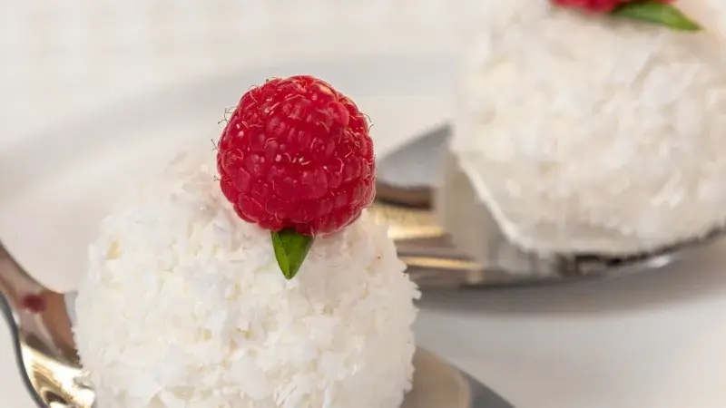 Cukroví ze salka - bíle vánoční kuličky