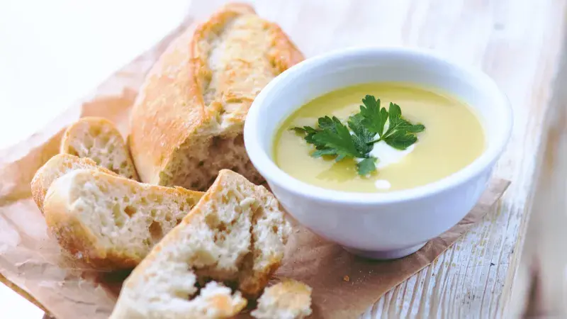 bageta s olivovým olejem