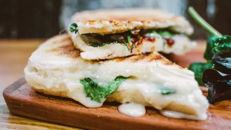 Panini s pršutem a mozzarellou