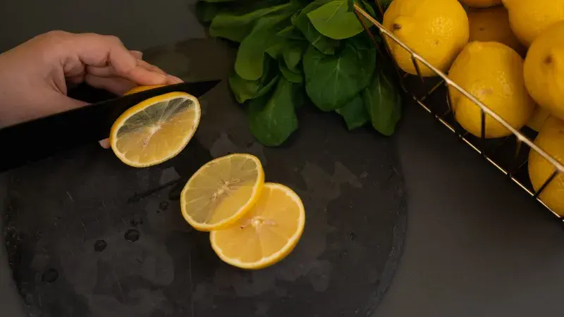 krájení citronů