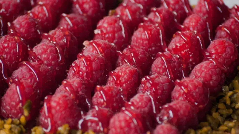 Křupavý malinový koláč