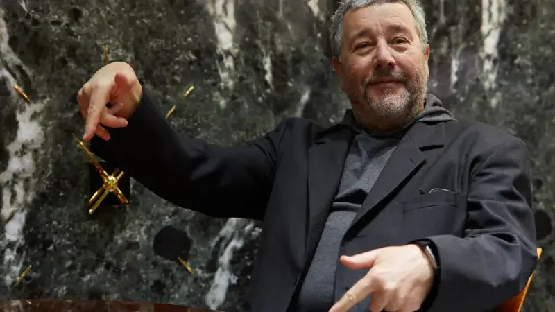 Design jako z umělecké galerie. Výrobky proslulého novátora Starcka už i v Česku