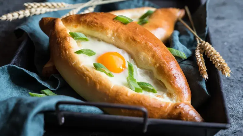 Turecký plněný chléb pide