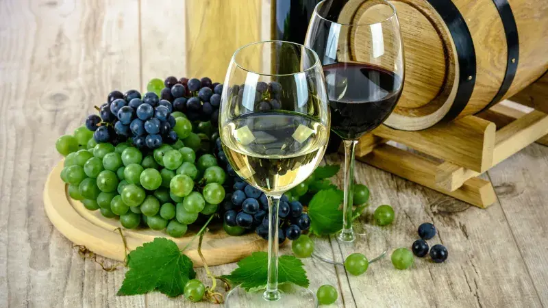 pixabay-wines-1761613_1280.jpg