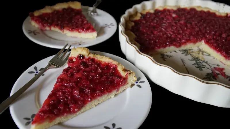 Rybízový koláč se želatinou