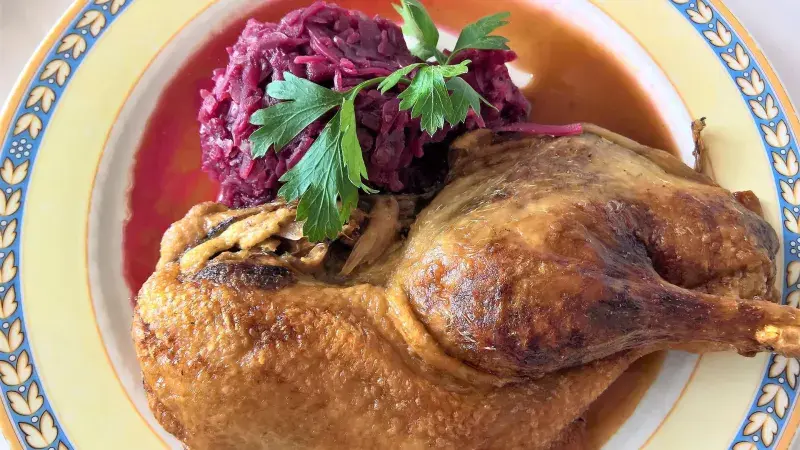 Opékané kuře s červeným zelím