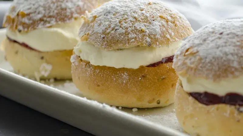 Bulky se zavařenými meruňkami