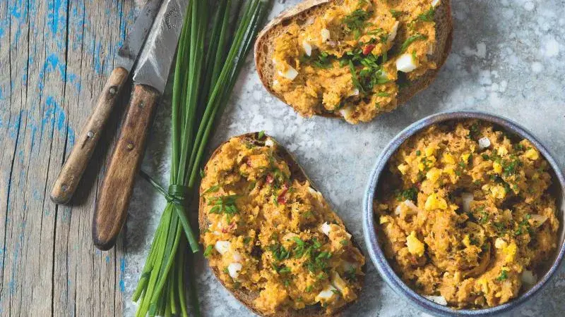 Škvarkoá pomazánka s pažitkou