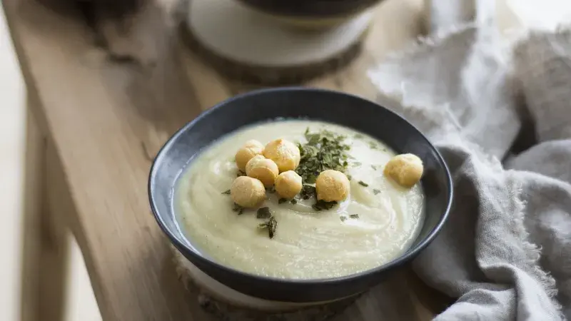 Květáková polévka