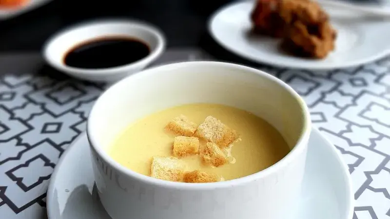 Kuřičná polévka s rajčaty