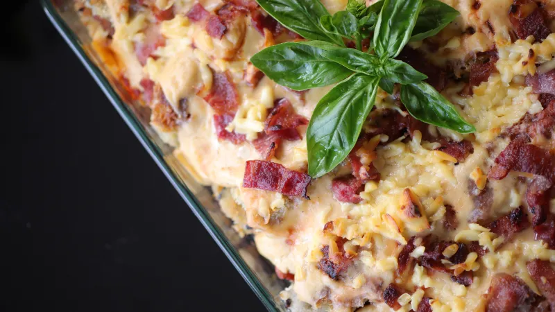 Zapečené těstovin se šunkou a modrým sýrem