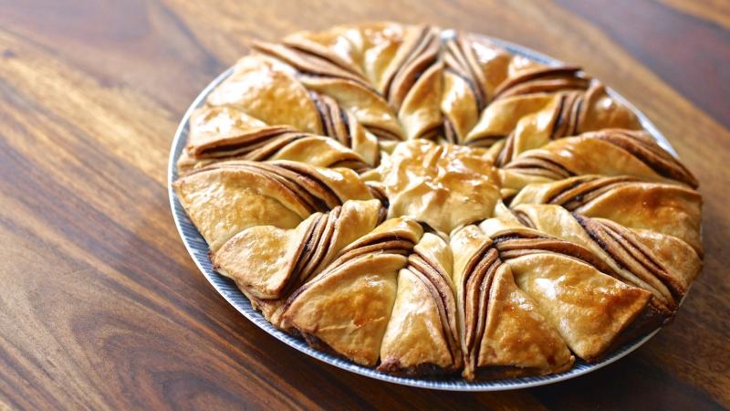 Dvoubarevný koláč s nutellou