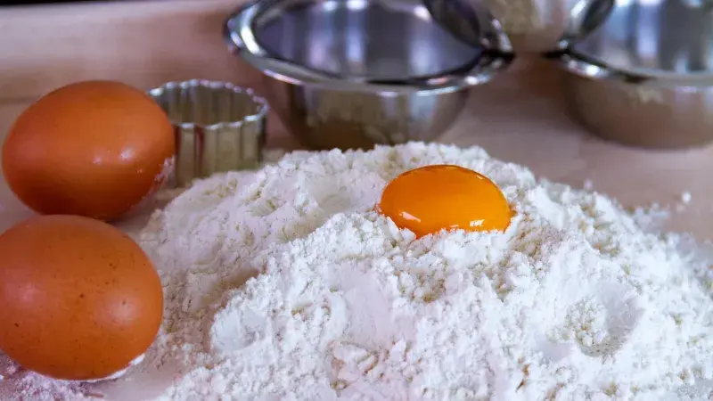 pečení - mouka a vejce