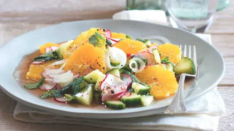 Ředkvičkový salát s pomerančem