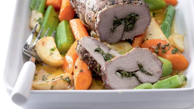 Kančí roláda s bylinkami a pancettou