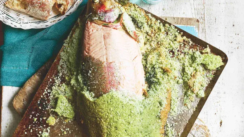 Ryba v solné krustě