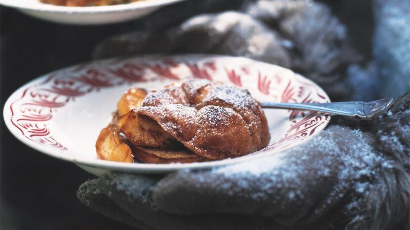 Croissant s karamelovými jablky