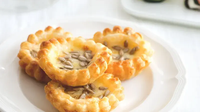 Košíčky z listového těsta s mozzarellou