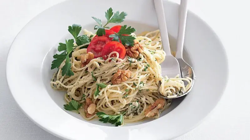 Špagety s nivovým pestem