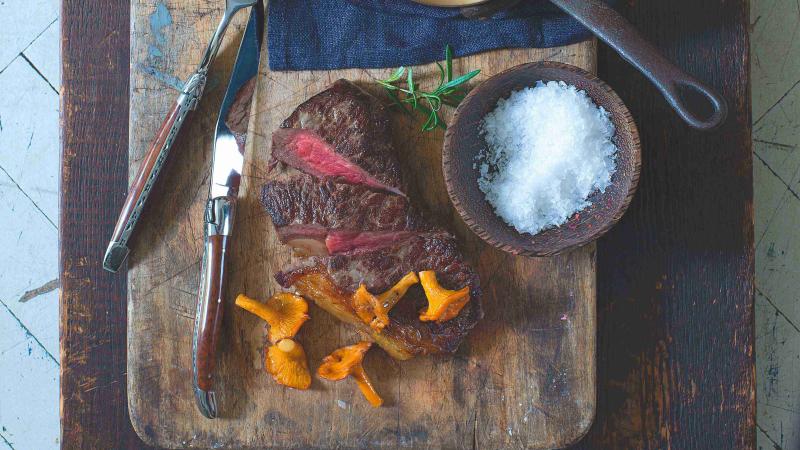 Steak z roštěnky a lišková omáčka