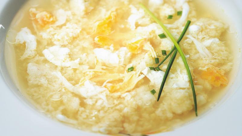Stracciatella, vývar s krupičkou a vejcem