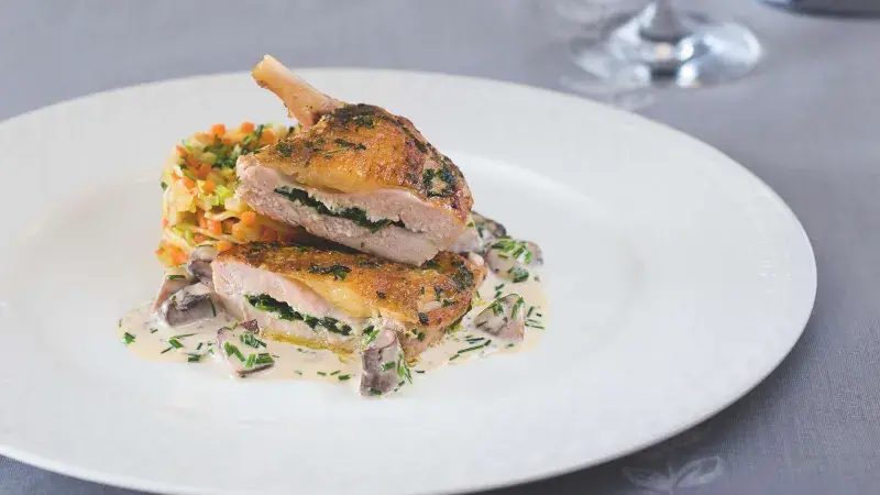 Supreme z perličky s lasagnemi a žampiony