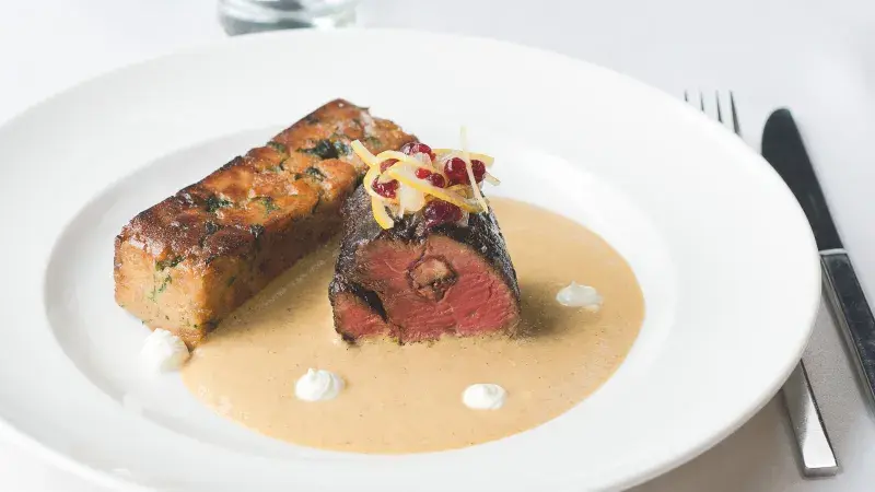 Svíčková espuma & pečený karlovarský knedlík podle šéfkuchaře