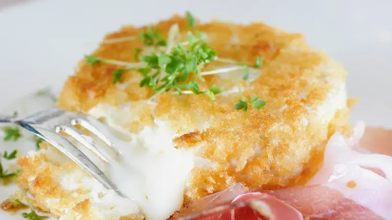 Sýr s pršutem a řeřichou