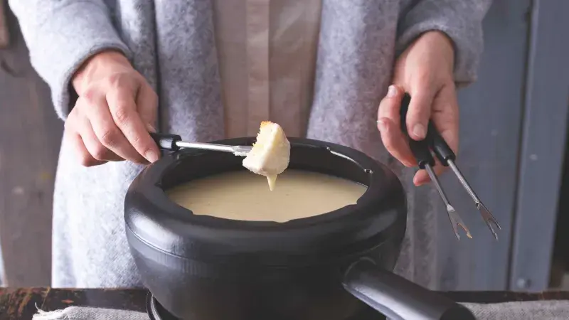 Sýrové fondue s hruškovicí