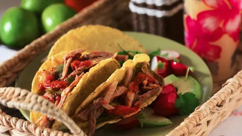 Tacos plněné dušeným vepřovým