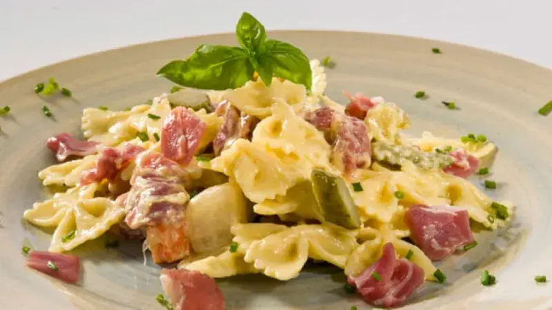 Barilla těstovinový salát s parmskou šunkou