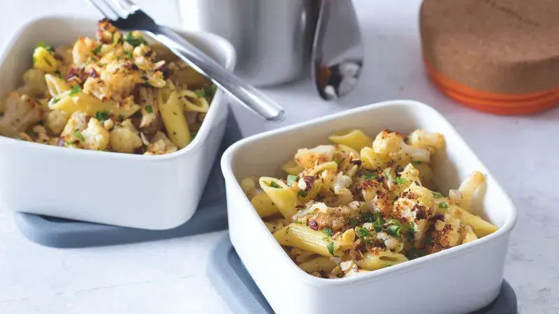 Těstoviny ‚carbonara‘ s květákem