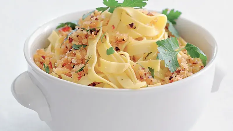 Těstoviny s čerstvou strouhankou