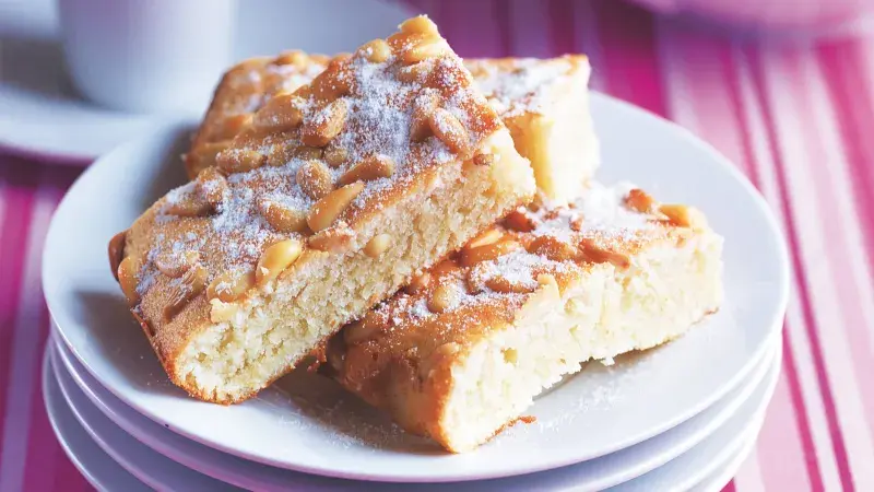 Toskánský piniový koláč ,pinolata'