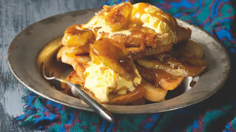 Toust s banánem, máslem & rumem