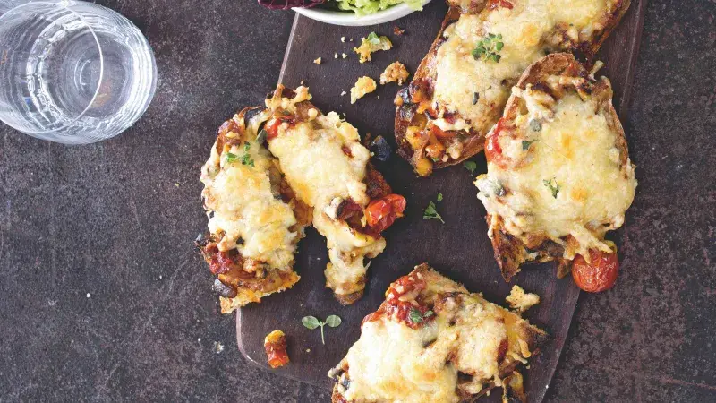 Tousty s kořeněným lilkem