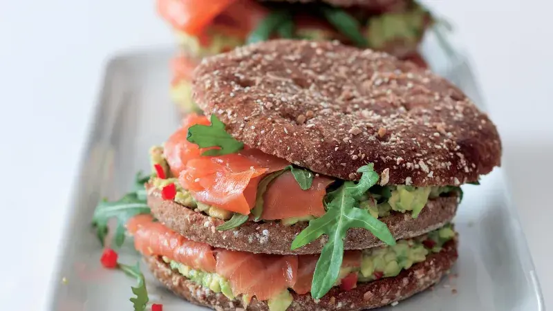 Trojitý lososový sendvič