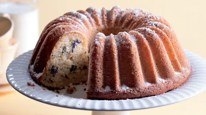 Tvarohová bábovka s levandulí