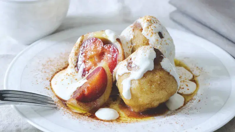 Tvarohové knedlíčky s blumami, nugátem & zakysankou