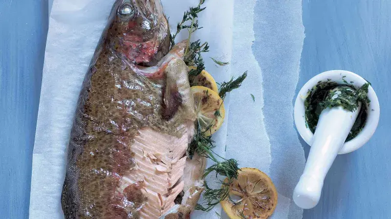 Uzený pstruh lososovitý