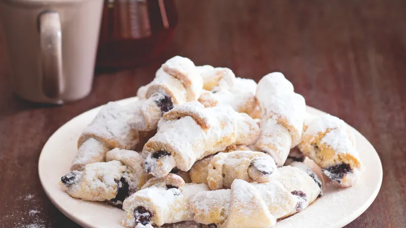 Jak upéct svatomartinské rohlíky se sladkou nádivkou