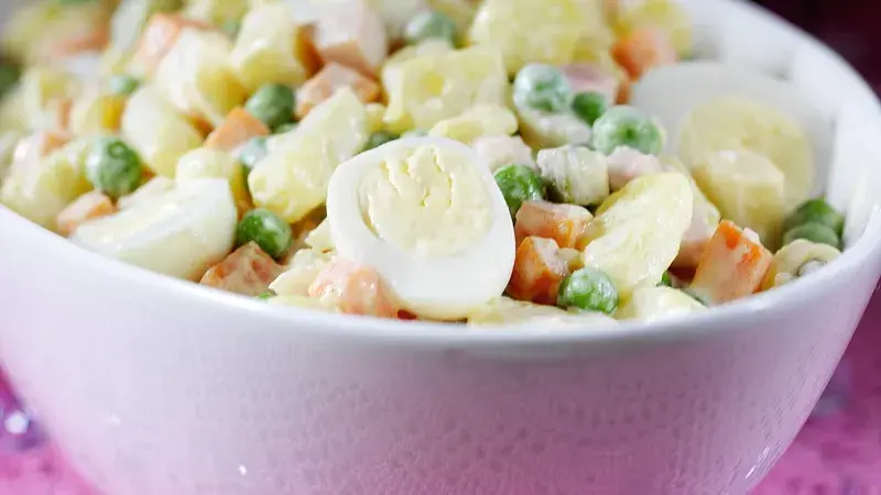 Vánoční bramborový salát
