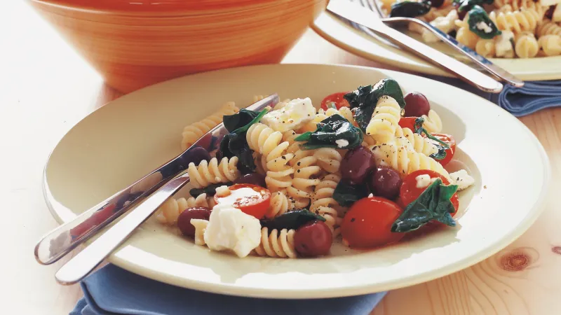 Řecký těstovinový salát