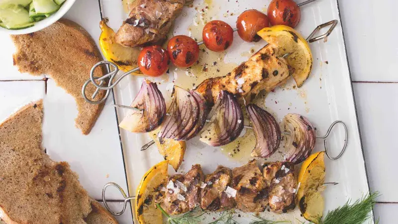 Vepřové a kuřecí špízy