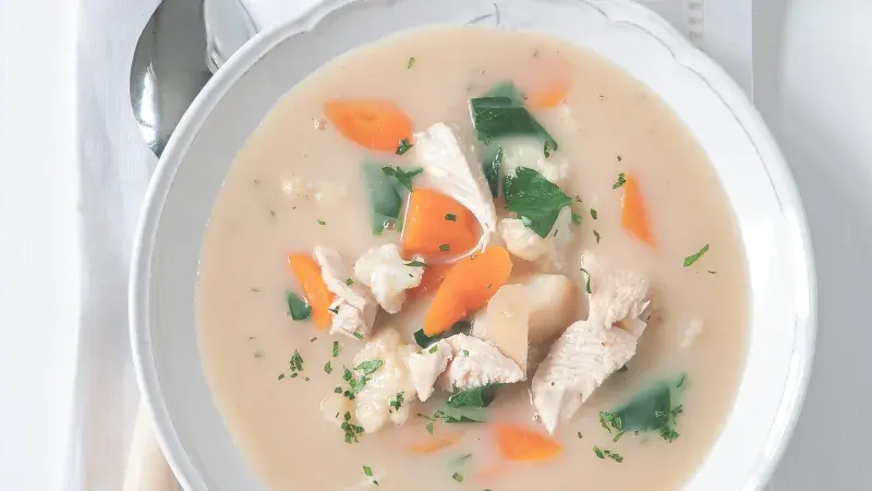 Zadělávaná slepičí polévka