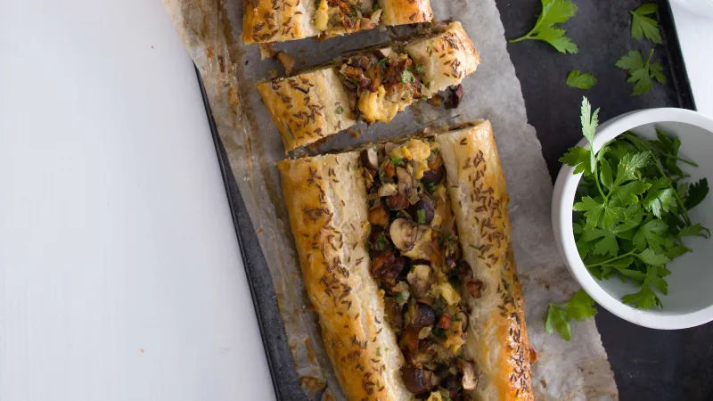 Houbový závin s vejcem